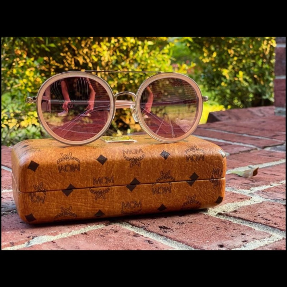 MCM Round Sunglasses color Rose Gold